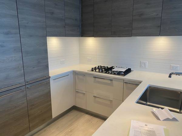 Located at centre of Highgate Village Brand New Condo, near Metrotown