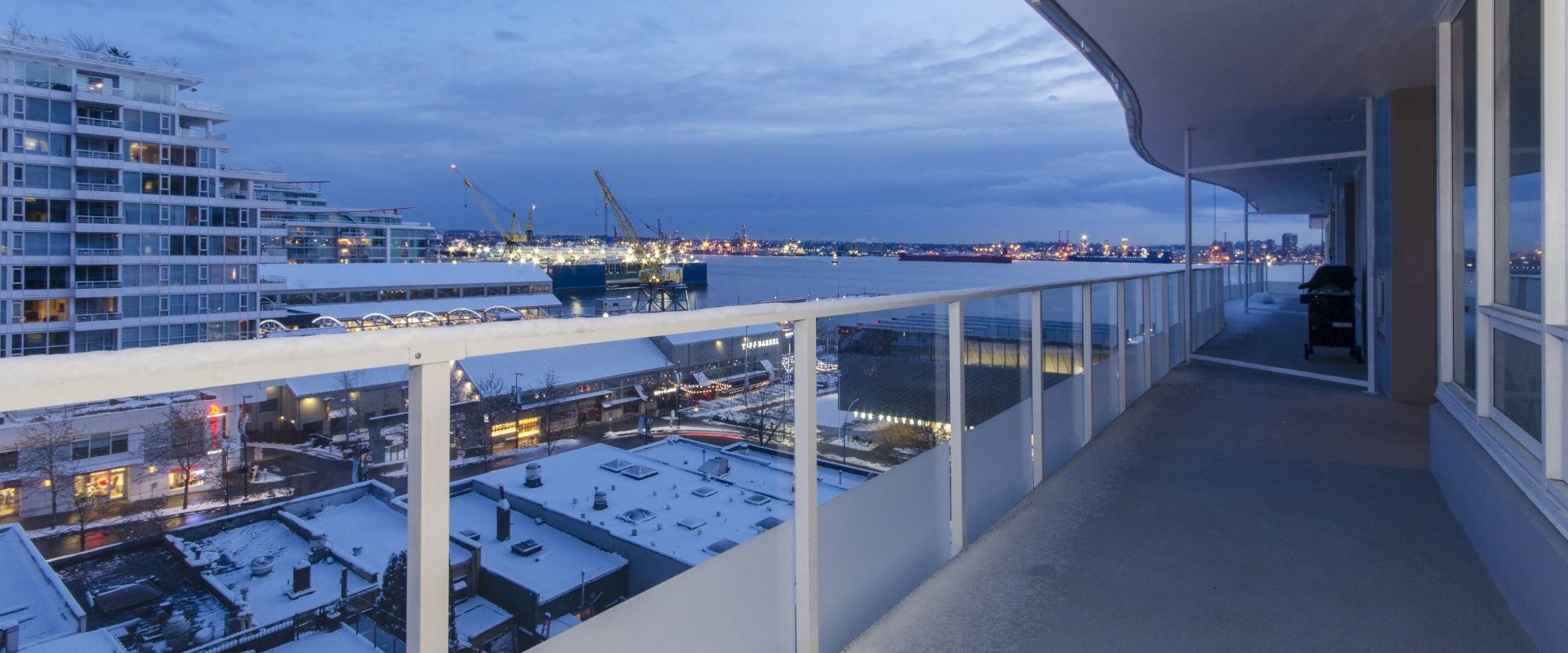 Contemporary Condo in the heart of Lower Lonsdale with Ocean View