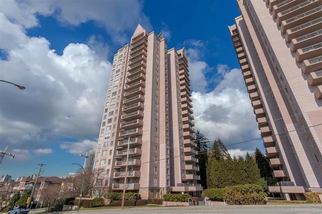 Extra Large 2 bdrm+den CORNER unit almost Burquitlam Area