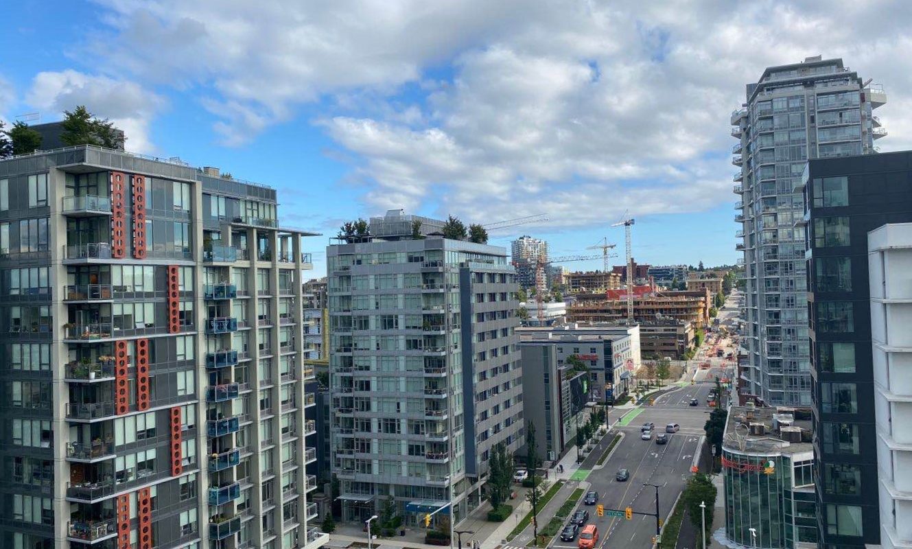 False Creek Science World, 2 br 2ba 1den with Large Balcony Condo