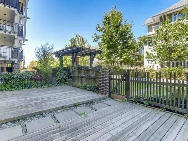 South Burnaby, 1br 1ba Suite with LARGE Quiet balcony for BBQs!