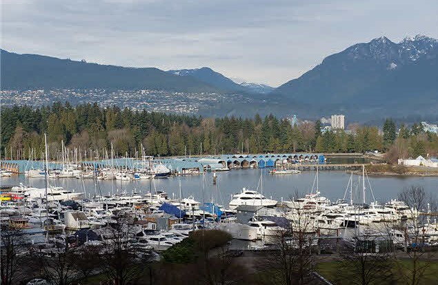 Vancouver Coal Harbour Spacious 2br 2ba Condo with Spectacular Views