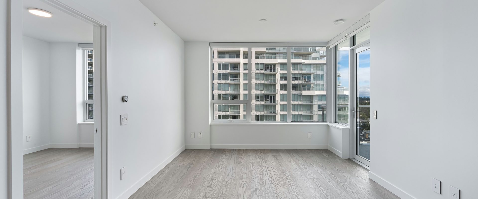 Brand New 2br 2ba Condo in White Rock with Wonderful Views of the Sea!