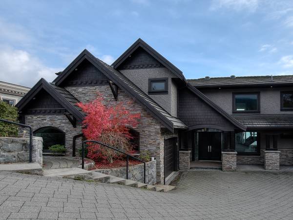 West Van 6br House with Panoramic Ocean and City Landscape Views