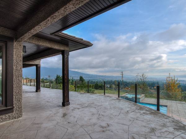 West Van 6br House with Panoramic Ocean and City Landscape Views