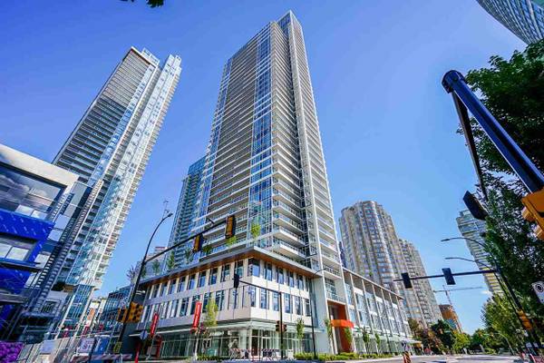 Brand New Station Square 4, South-East Facing, Two Large Balconies