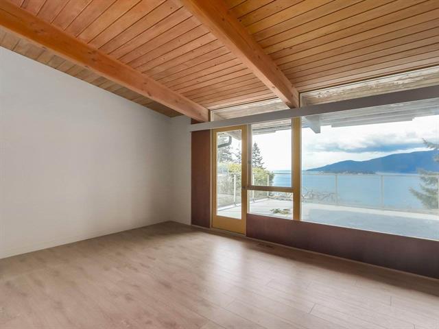 West Vancouver Newly Renovated 5br House with Breathtaking Ocean Views