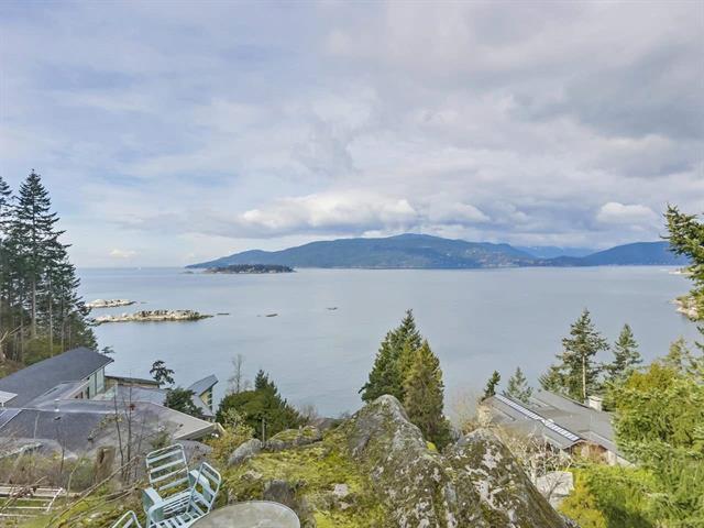 West Vancouver Newly Renovated 5br House with Breathtaking Ocean Views