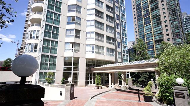 A Corner 3br Unit in the Best Part of Downtown Vancouver Nearby Coal Harbour