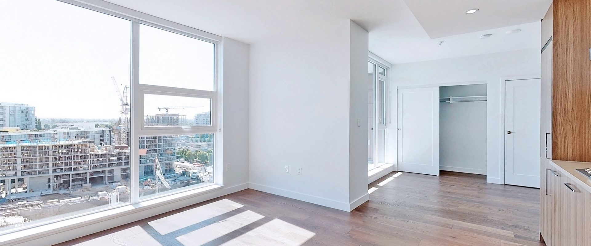 【Richmond】ViewStar! Brand New Apartment with City View