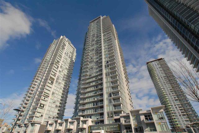 “The Met” Metrotown bright & quiet Beautiful Mountain View Condo