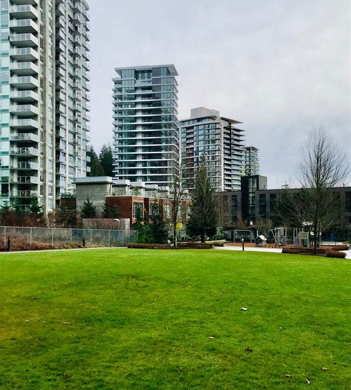 【UBC】”1000 sqft” 2br2ba+Den Corner Condo with incredible large balcony