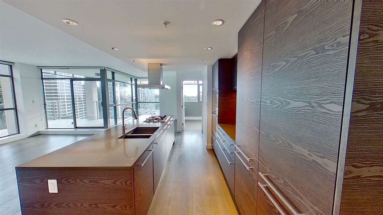 【UBC】”1000 sqft” 2br2ba+Den Corner Condo with incredible large balcony