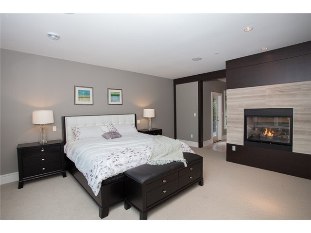 West Vancouver Good Maintained Luxury 3-Level Home 5br 7ba for Rent