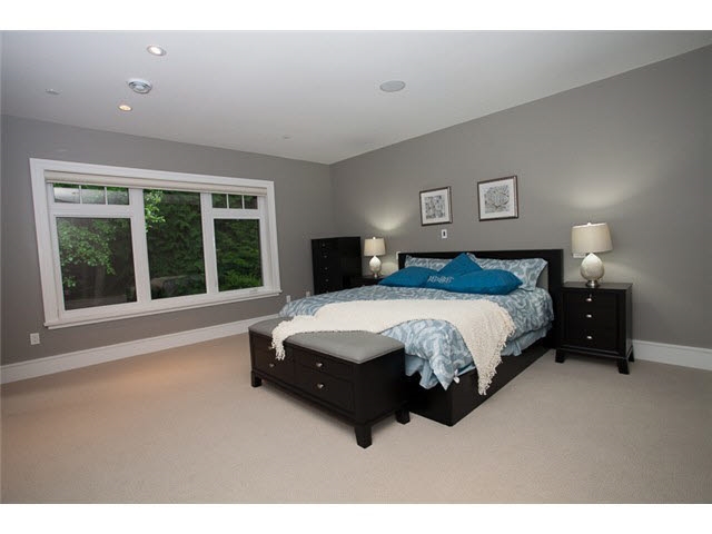 West Vancouver Good Maintained Luxury 3-Level Home 5br 7ba for Rent