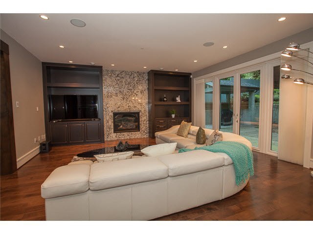 West Vancouver Good Maintained Luxury 3-Level Home 5br 7ba for Rent