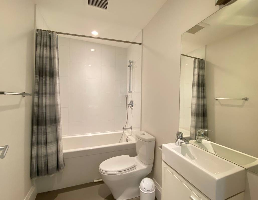 West Vancouver Luxury BSMT 2 Bedroom For Rent