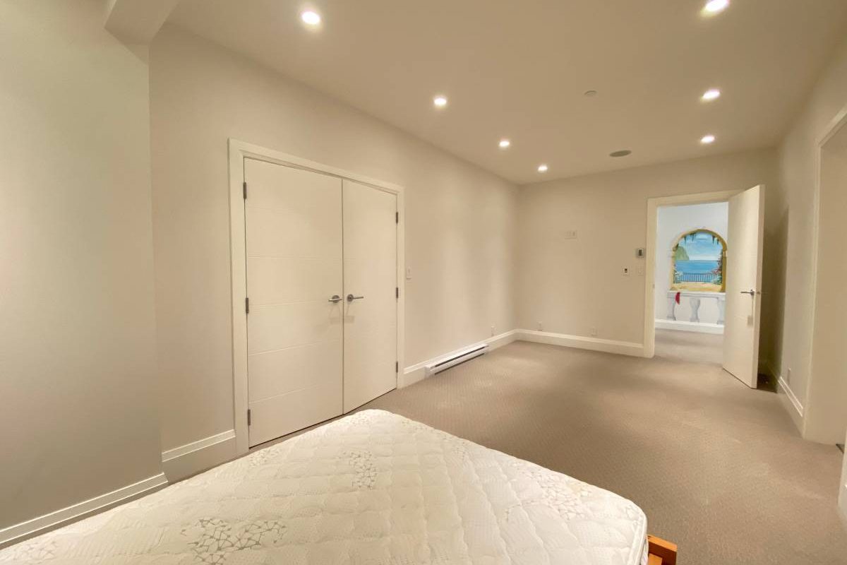 West Vancouver Luxury BSMT 2 Bedroom For Rent