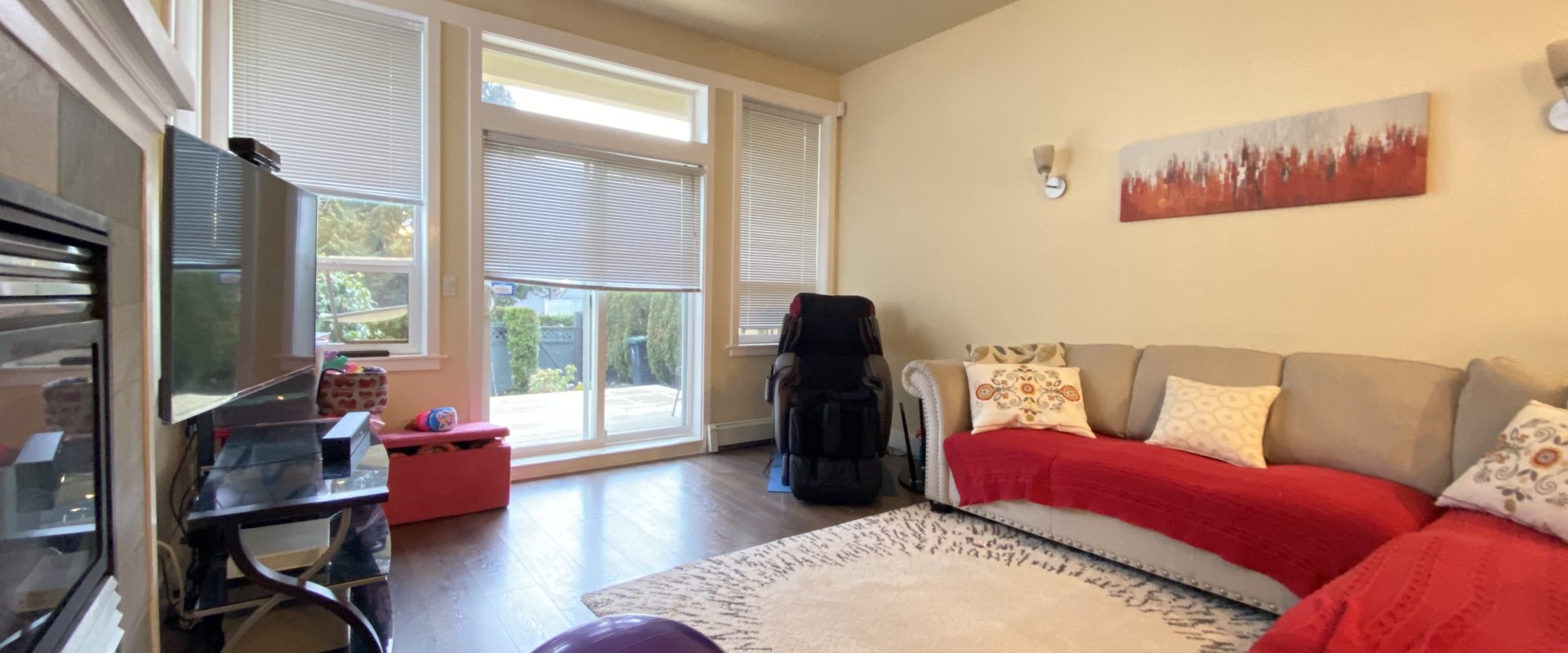 North Vancouver Lonsdale 3 Bedroom Upper level house For Rent