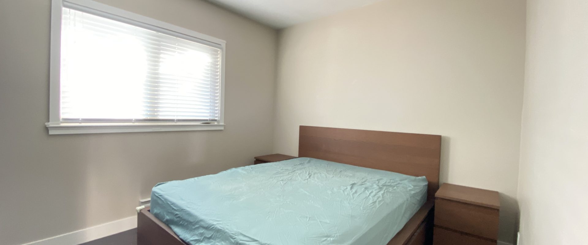 Vancouver Renfrew Collingwood Upper Level 2 Bedroom plus Den for Rent