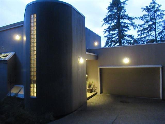 West Vancouver Gorgeous Waterfront House