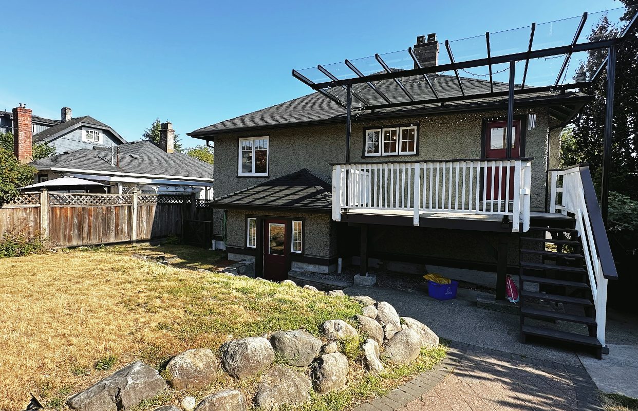 North Vancouver Well Maintained 4 Bed/ 2 Bath for Rent
