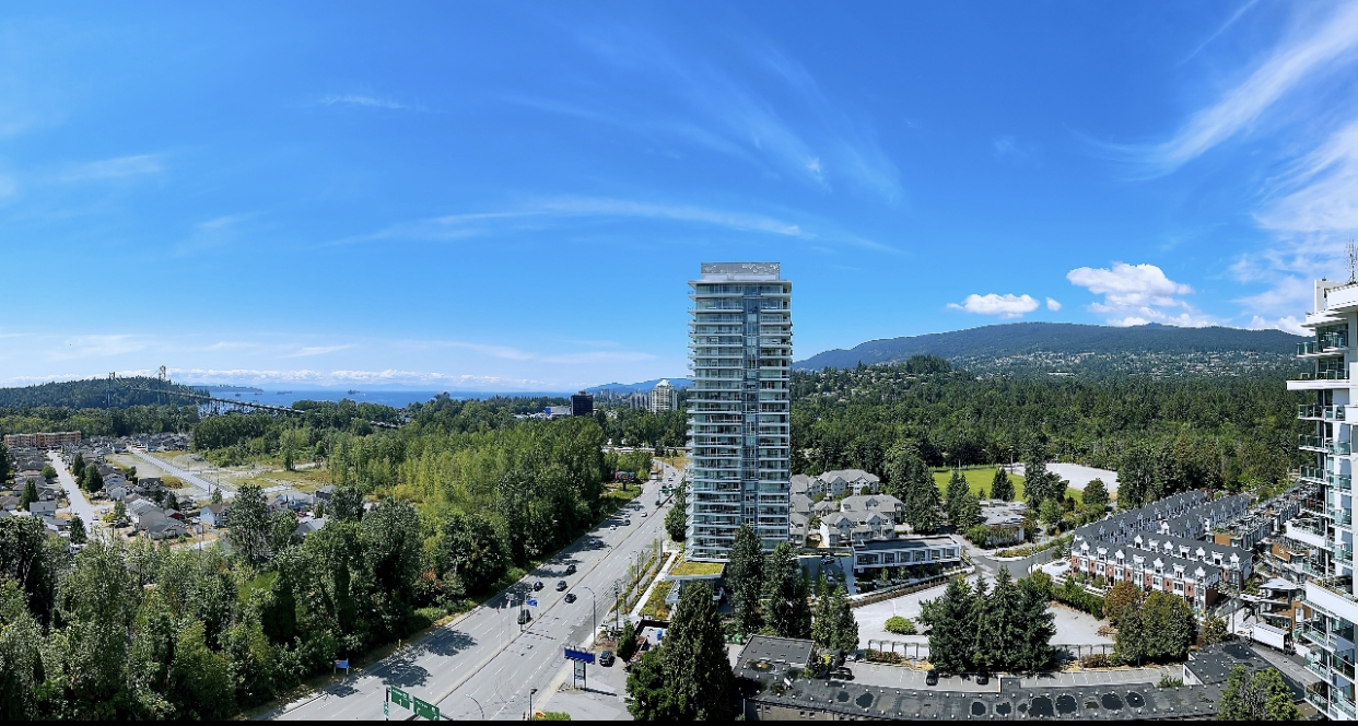 North Vancouver 3 Bed/ 2 Bath 1 Den Condo With Double Parking for Rent