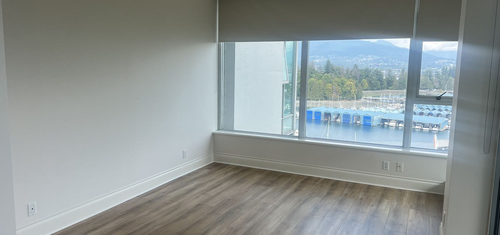 Coal Harbour Waterfront Extra Large 3 Bedroom Condo 2 Parking For Rent