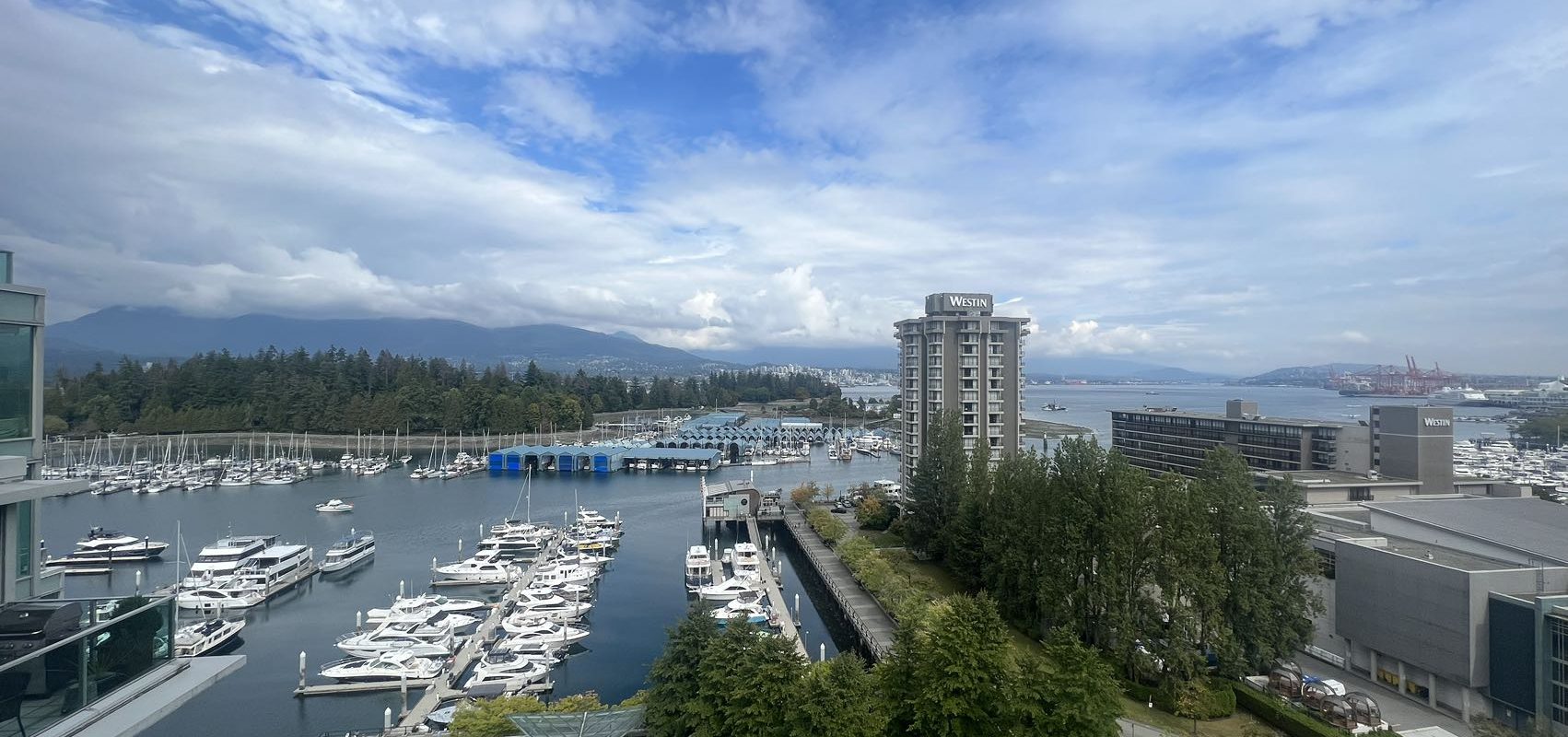 Coal Harbour Waterfront Extra Large 3 Bedroom Condo 2 Parking For Rent