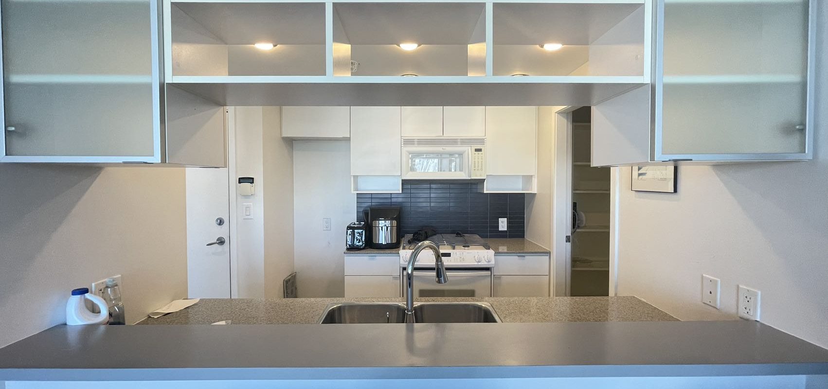 Yaletown 2Bedrooms Plus 1 Den condo for Rent Sincerealty 精诚地产