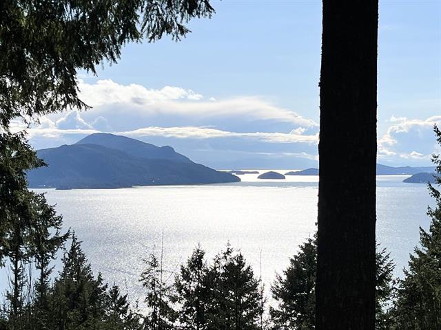 West Vancouver Gorgeous Ocean & Island views House For Sale