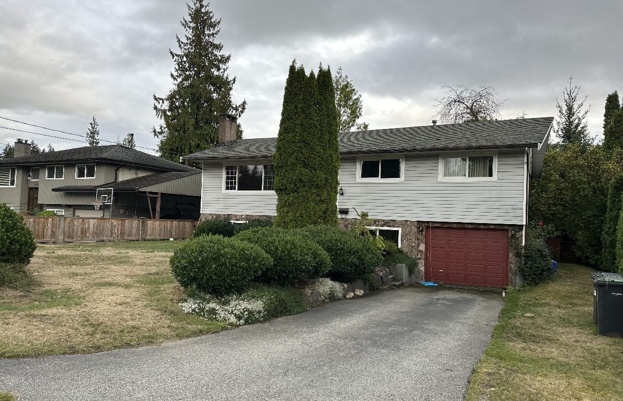 Coquitlam Spacious House 4 br/2ba for Rent