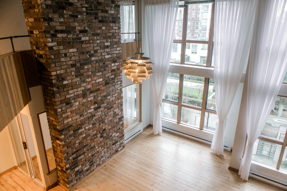 Downtown Vancouver Cozy Two Storey Loft 1Bd/1Ba Suite For Rent