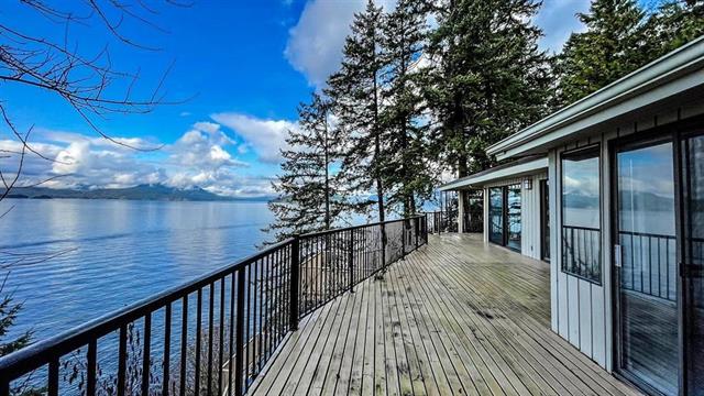 Amazing OceanView House in West Vancouver For Sale