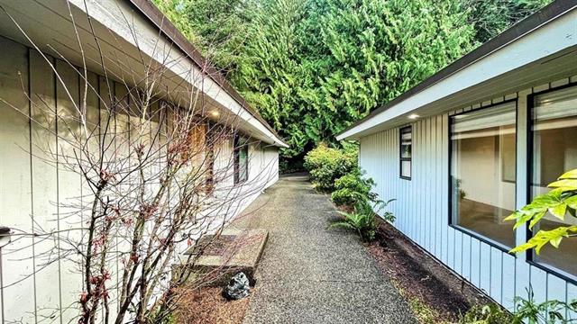 Amazing OceanView House in West Vancouver For Sale