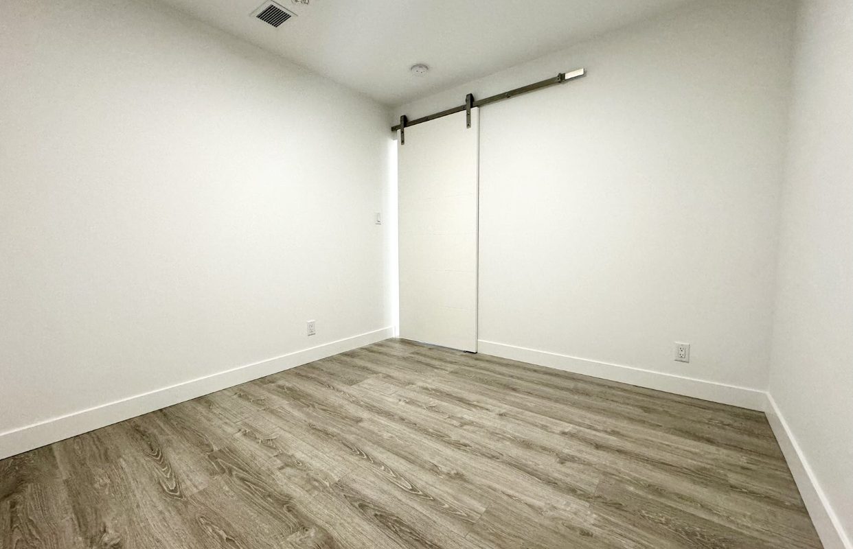 Highline Metrotown Brand New luxurious 1Bd+Jr.Bd/1Ba Suite For Rent