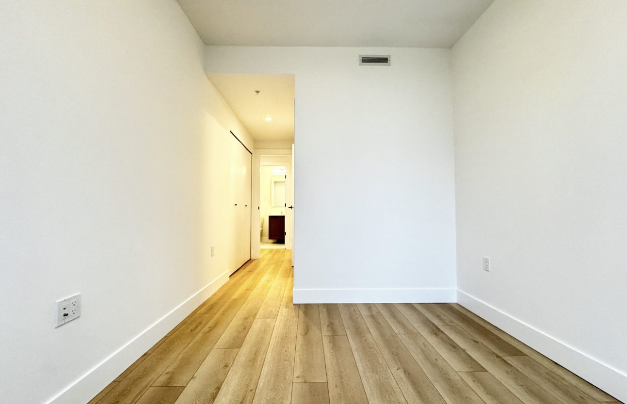 SFU Brand New 807sf 2 Bed 2 Bath Available