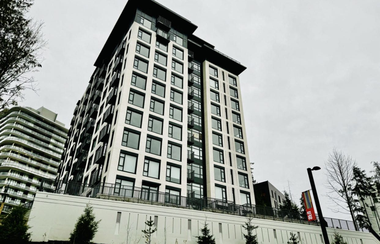 SFU Brand New 807sf 2 Bed 2 Bath Available