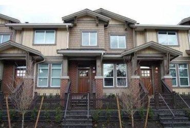 Burnaby South Metrotown 3 Br / 3 Ba Townhouse with Great Condition