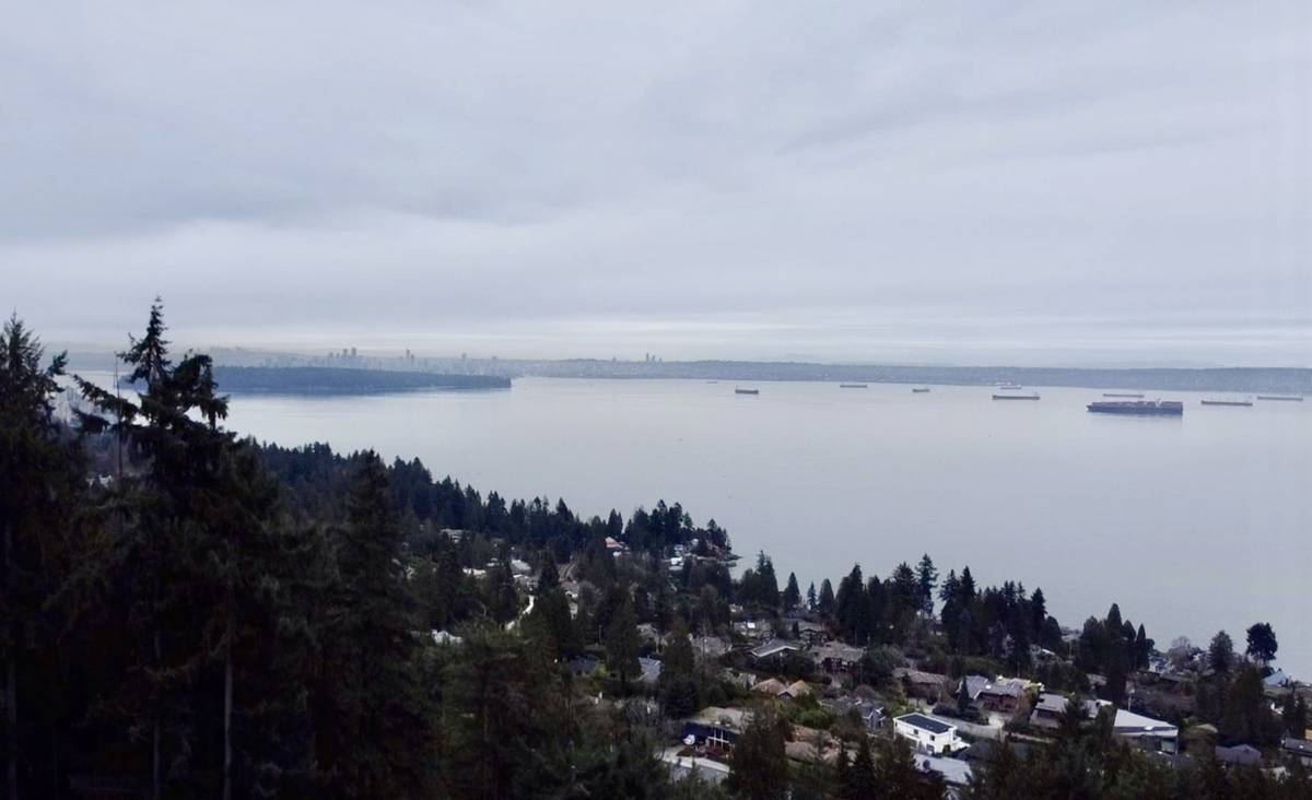 West Vancouver Cypress Park Panoramic View 3 Bd/3Ba Condo For Rent