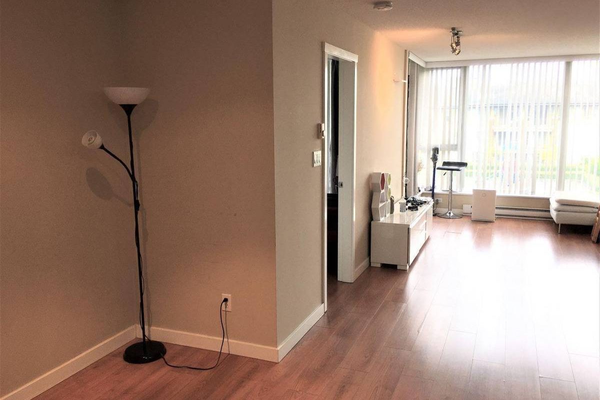Well Maintained 2Bed/2Ba Spacious Condo For Rent