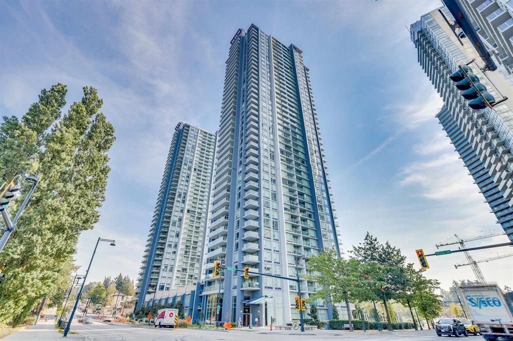 North Surrey Whalley Well Maintained Condo For Rent