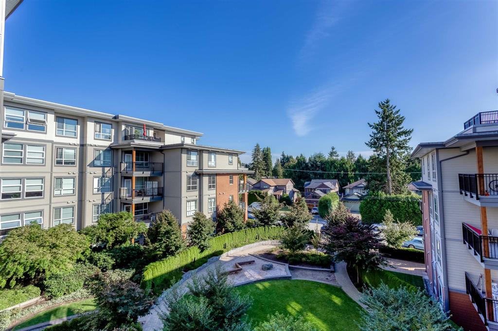 Coquitlam 2br/2ba Condo, Walking distance to Burquitlam skytrain Station