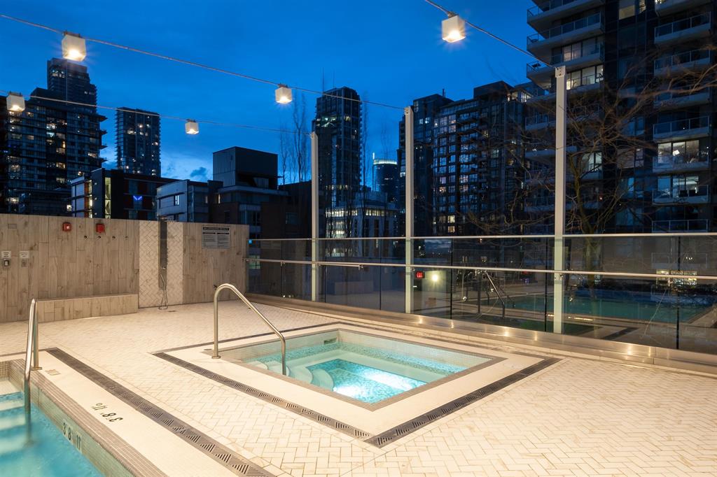 Luxurious Yaletown 3Bedrooms Spacious Condo For Rent