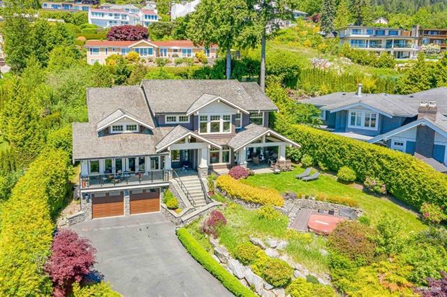 Luxurious West Vancouver Oceanview Home with 6 Beds & 6 Baths