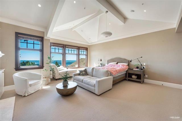 Luxurious West Vancouver Oceanview Home with 6 Beds & 6 Baths