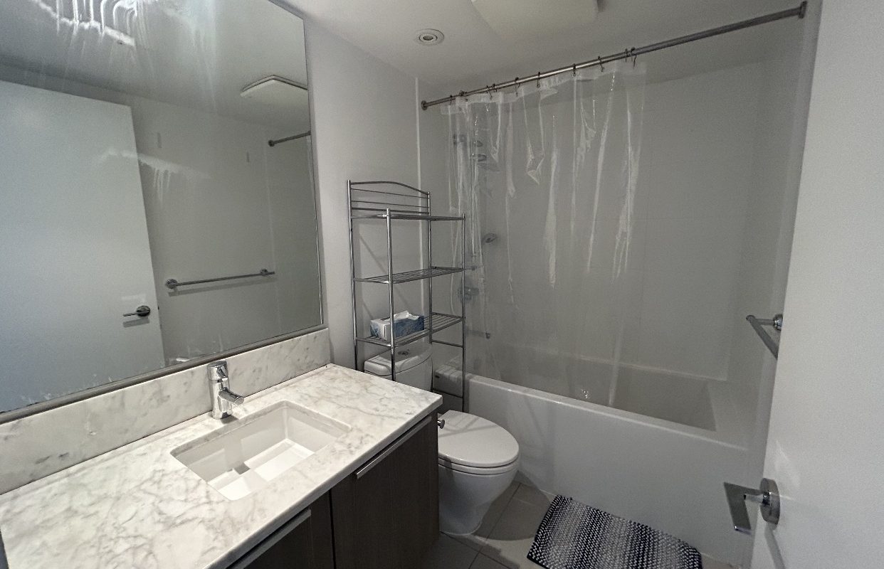 Modern Living at Metrotown with 2 br/2ba and Prime Location!