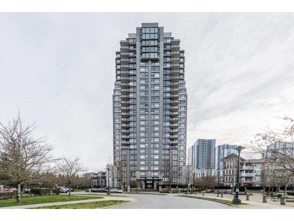 Gorgeous 1 bdrm+den furnished Condo with 3 Balconies (Vancouver East)