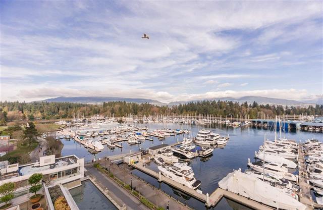 Coal Harbour Waterfront extra large 3 bedroom condo 2 Parking