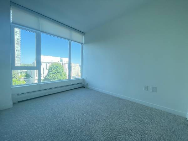 Surrey Central One Central Condo 1br/1ba For Rent